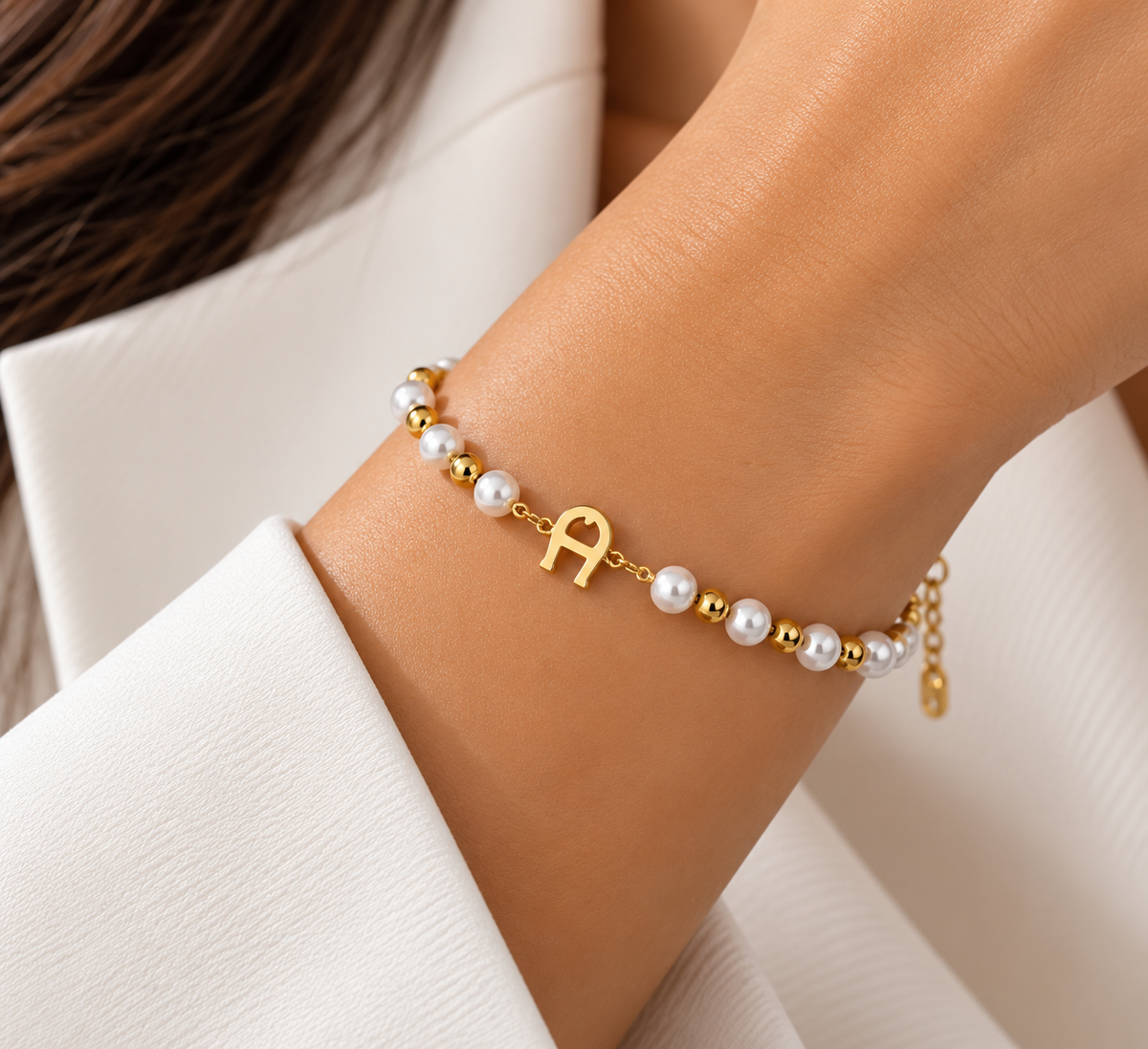 Pearl & Gold Charm Bracelet