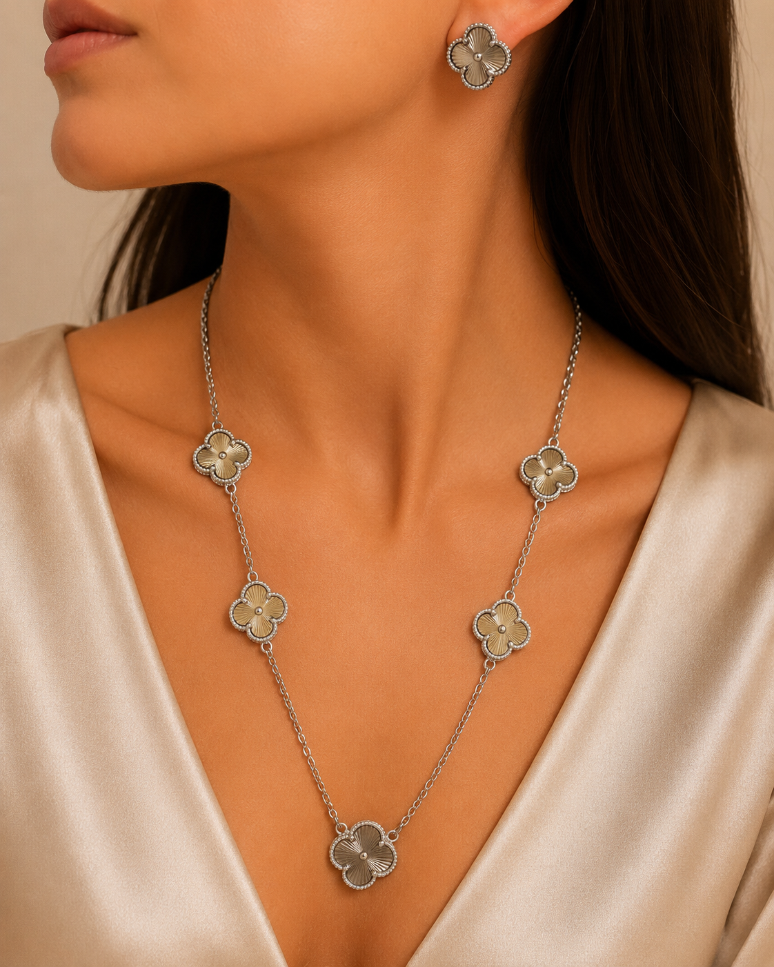 Silver Clover Elegance Jewelry Set