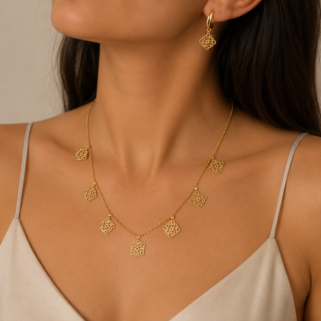 Vintage Filigree Charm Necklace Set – Gold