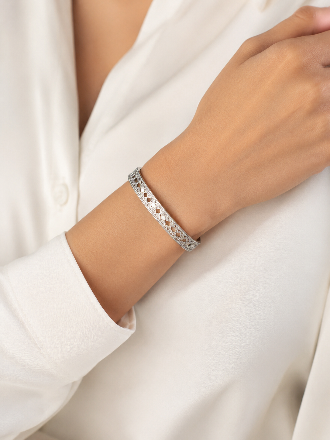 Vintage SILVER Pattern Bracelet