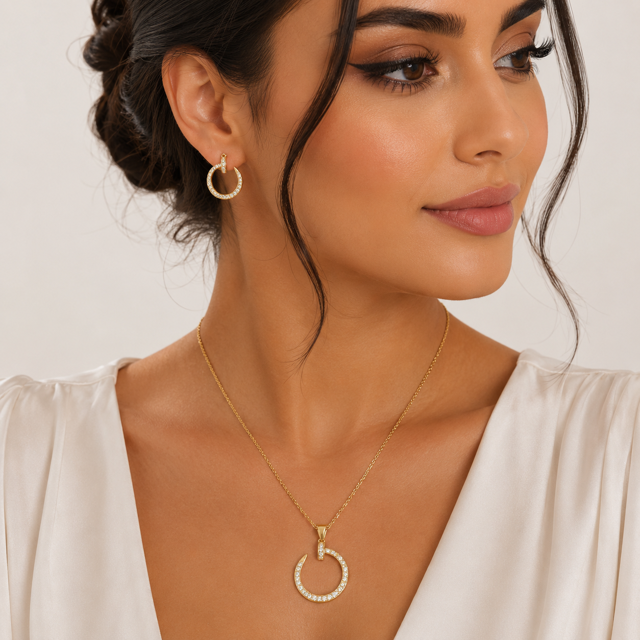 Selene Gold Halo Crystal Set