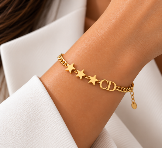 DIOR Letter Charm Bracelet – Gold