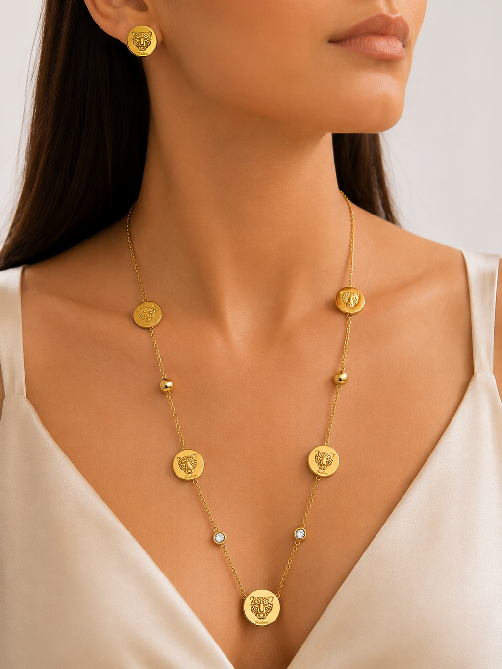 Luxury Medallion Jewelry Set – Gold Edition