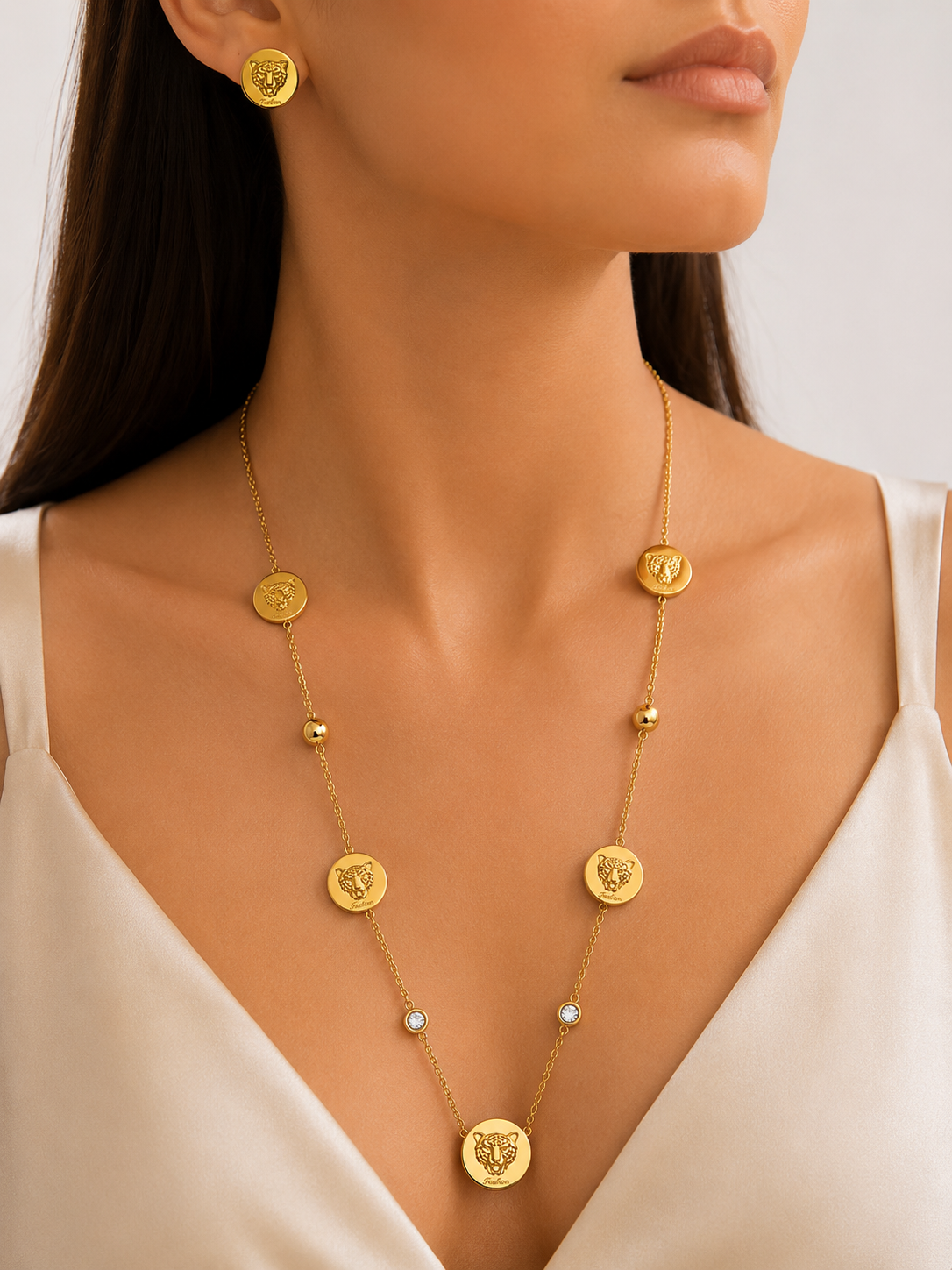 Luxury Medallion Jewelry Set – Gold Edition