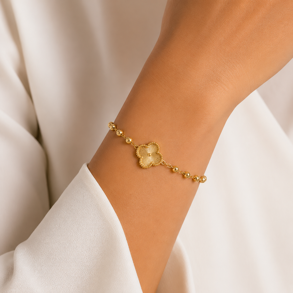 Clover Beaded Bracelet – Gold Edition