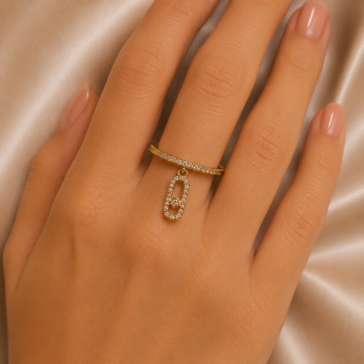 Pavé Link Dangle Ring free size