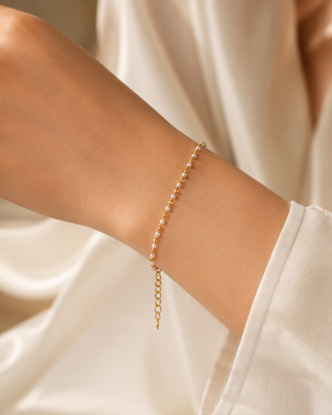 Delicate Pearl Beaded Bracelet