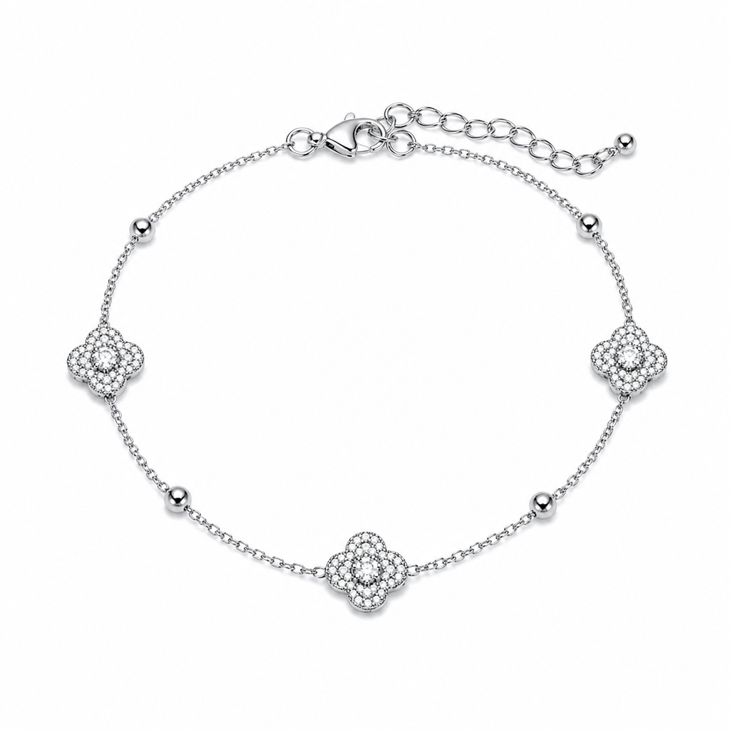 Silver Clover Bracelet – Elegant Minimal Sparkle