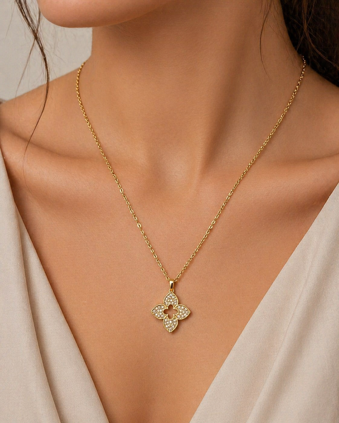 Gold Clover Pendant Necklace