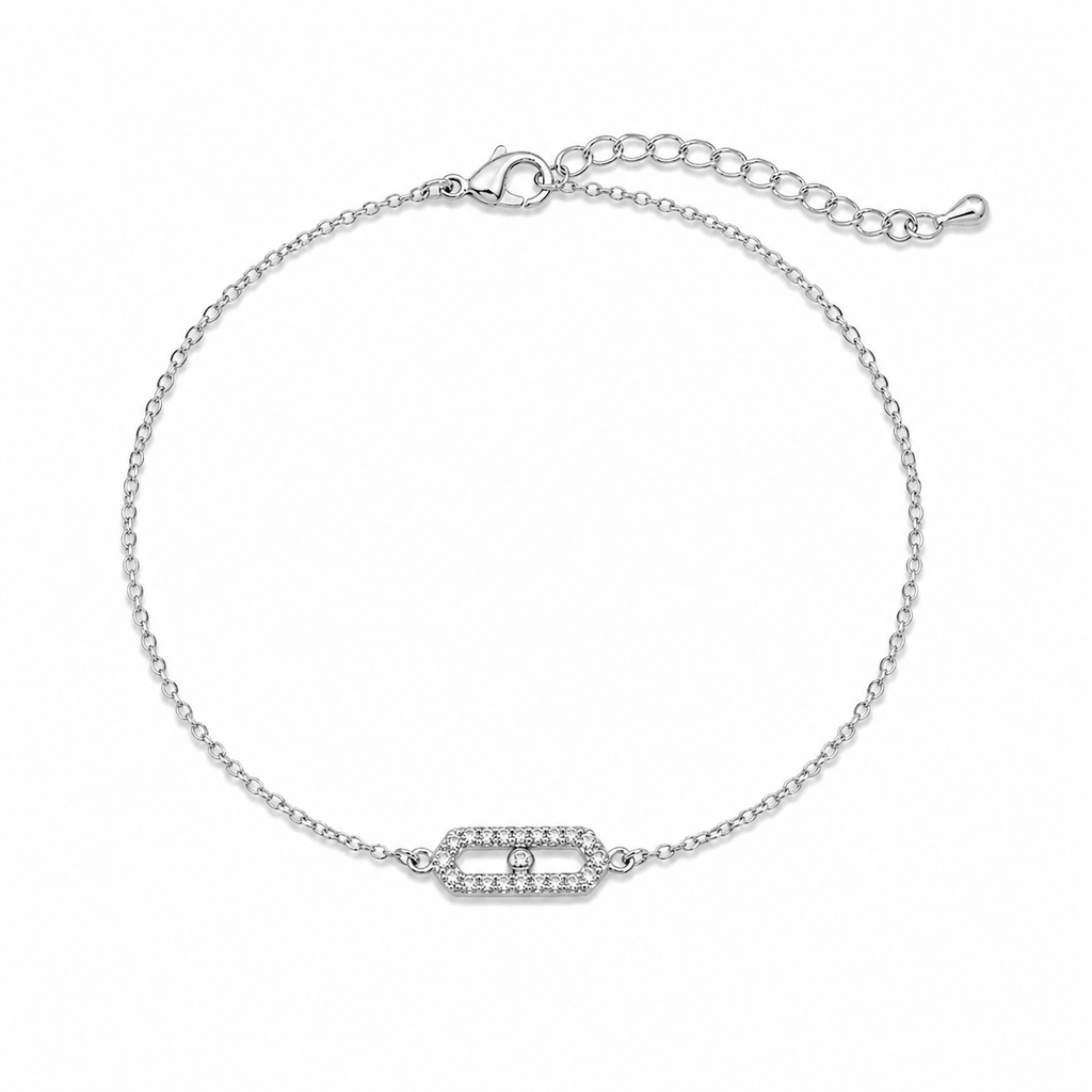 Silver Minimal Bracelet – Elegant Center Detail