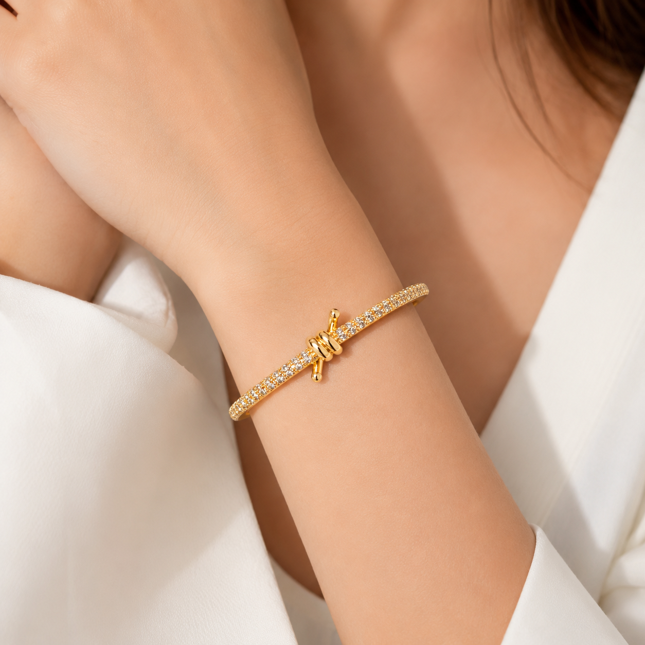 Nerissa Gold Knot Bangle