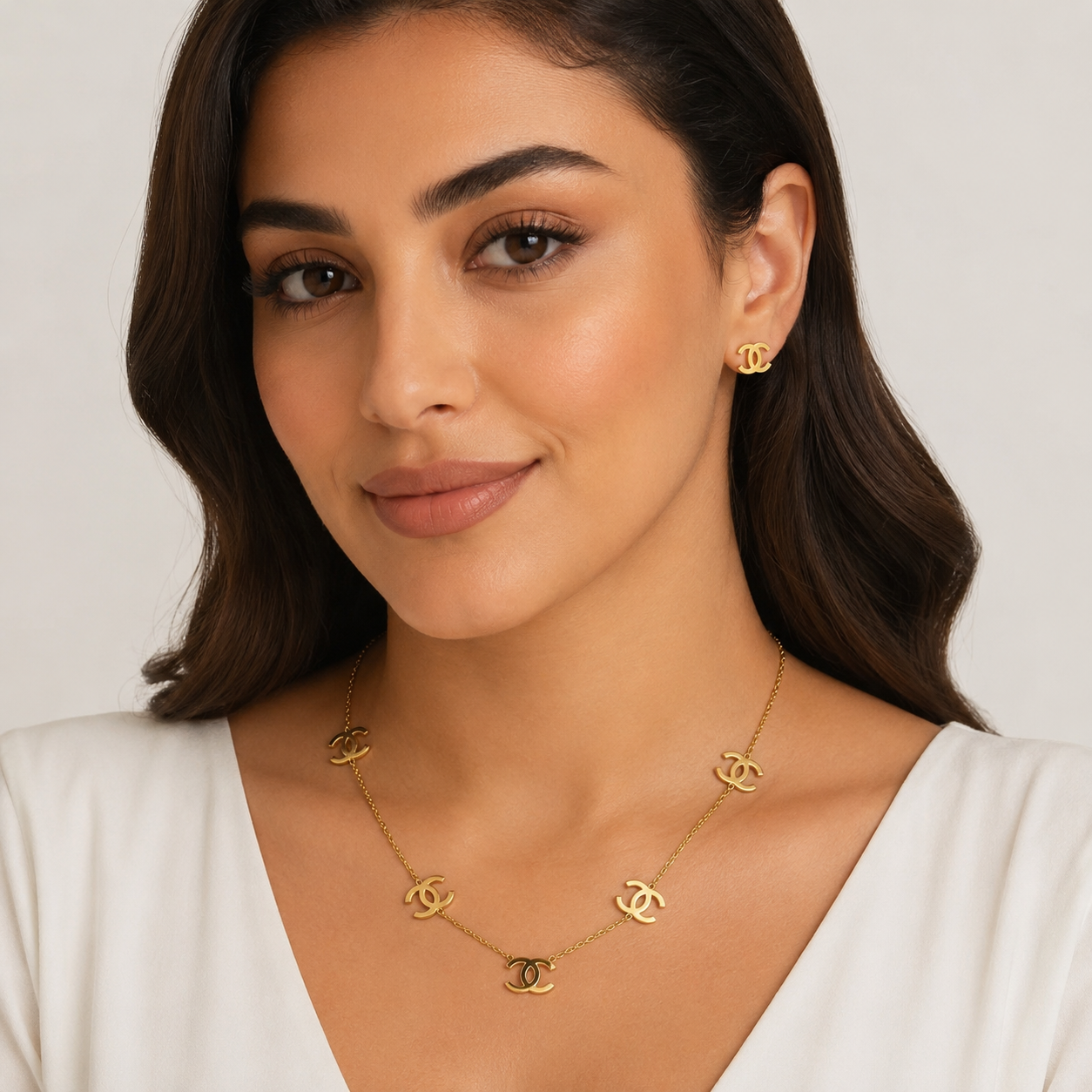 Aveline Gold Signature Jewelry Set